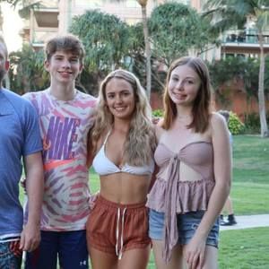 Meet your Posher, Tiffany